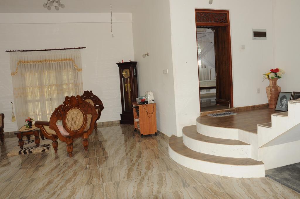 Deutsche Villa Hikkaduwa Exterior photo