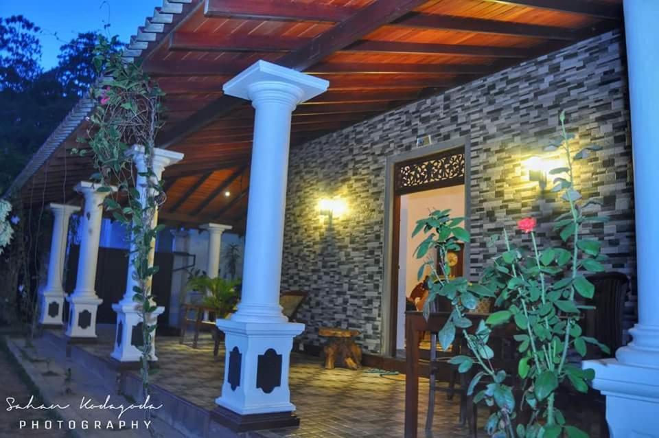 Deutsche Villa Hikkaduwa Exterior photo