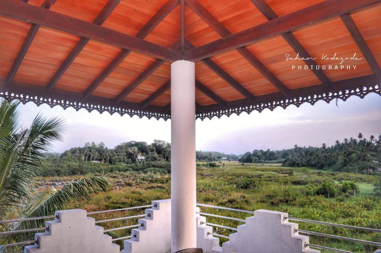 Deutsche Villa Hikkaduwa Exterior photo