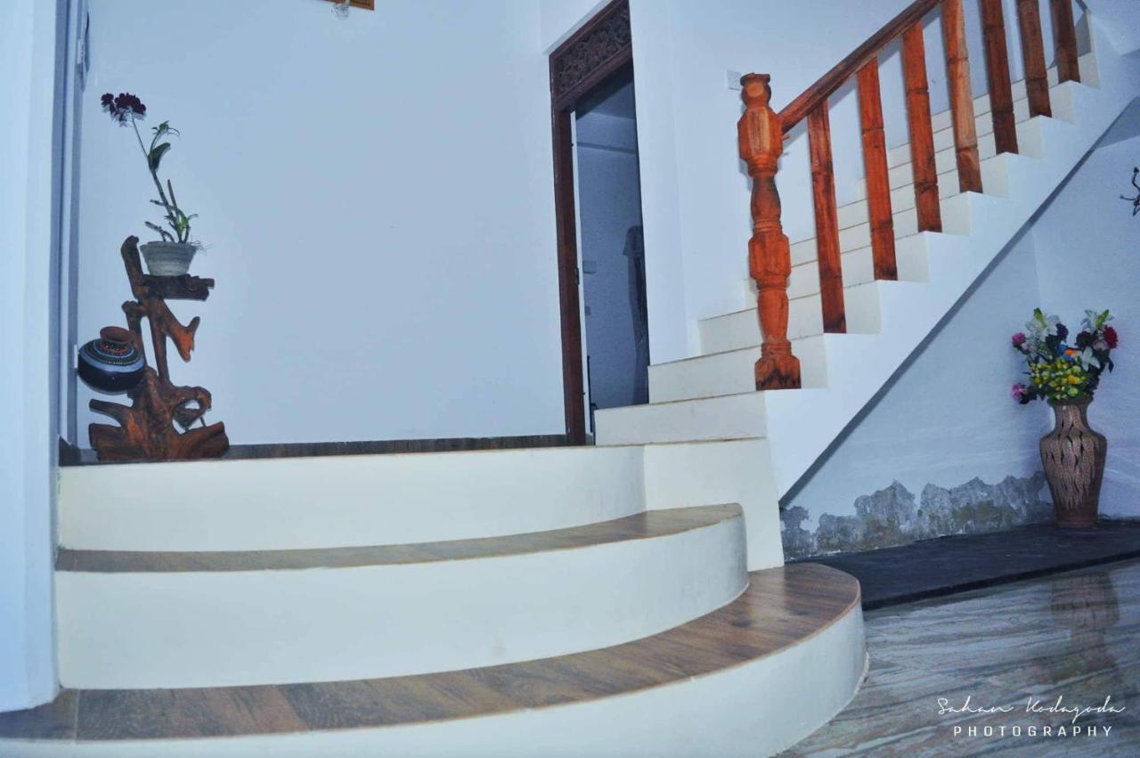 Deutsche Villa Hikkaduwa Exterior photo